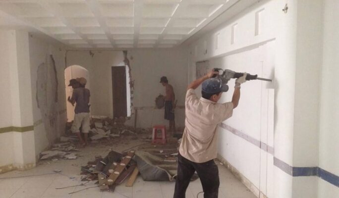 Dịch Vụ Sơn Nhà Tại Quận 2 - Thợ Sơn Nhà Kinh Nghiệm, Sơn Bền Màu 2 tho son sua nha e1522945392679